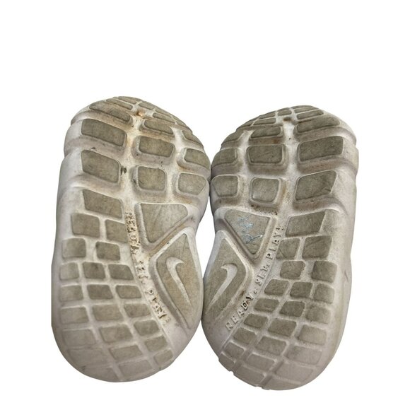 Nike DJ6039-102 toddlers Kids  size 6 white green Slip-On Sneakers - Picture 8 of 8